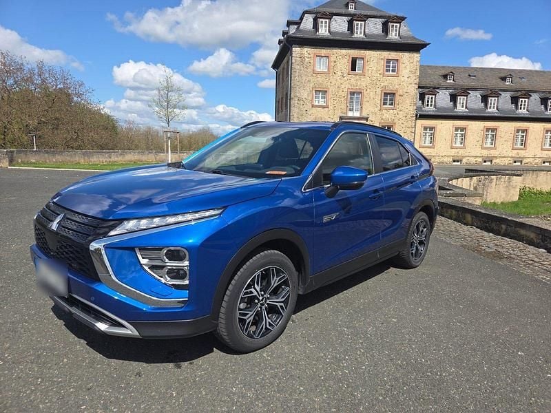Second-hand Mitsubishi Eclipse Cross Plus 188 CP (138 kW) 2021 Albastru SUV