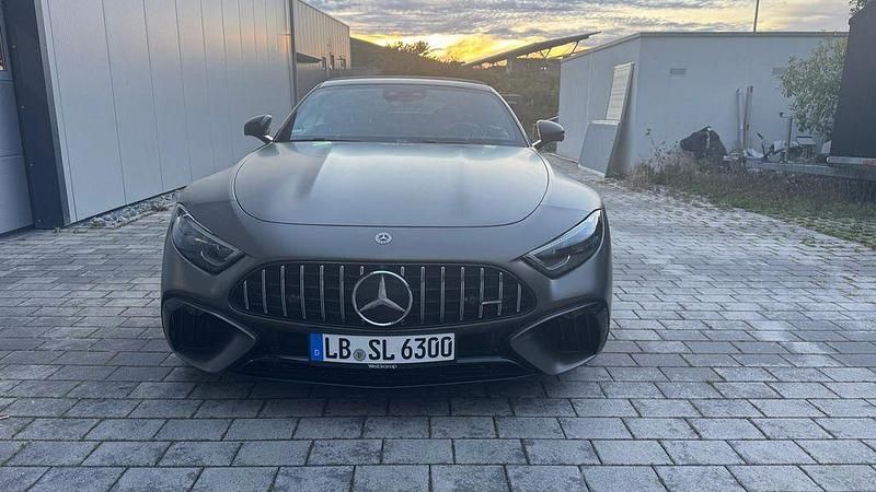 Monzagrau magnolackierung Gebraucht 2022 Mercedes SL63 AMG AMG Cabrio | 124.890 € (Superpreis) - Bild 1/4