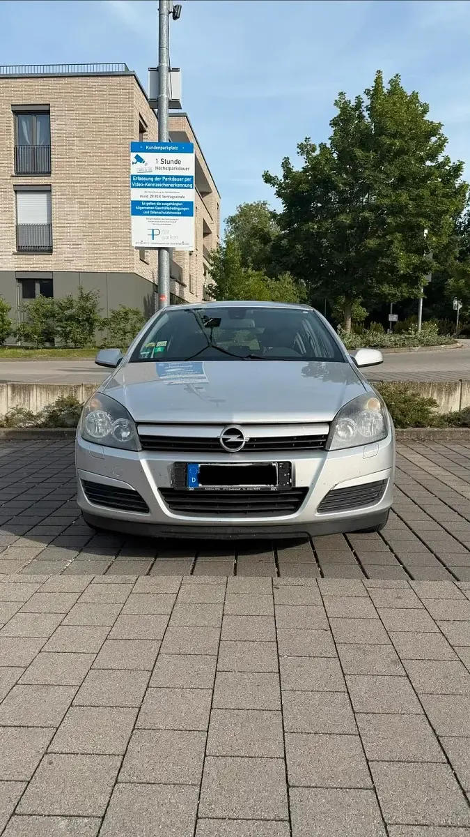 Gebraucht Opel Astra 105 PS (77 kW) 2004 Silber Limousine