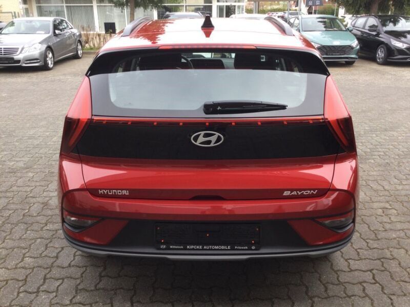 Neu Hyundai Bayon Trend 101 PS (74 kW) 2025 Rot SUV