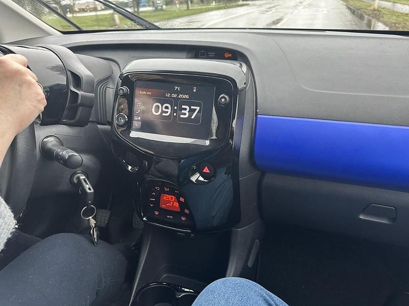 Gebraucht Citroën C1 Start 72 PS (52 kW) 2021 Weiß Kleinwagen