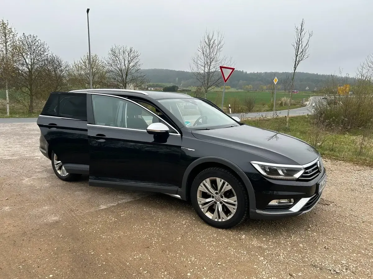 Używany VW Passat Alltrack 190 KM (139 kW) 2019 Czarny Kombi