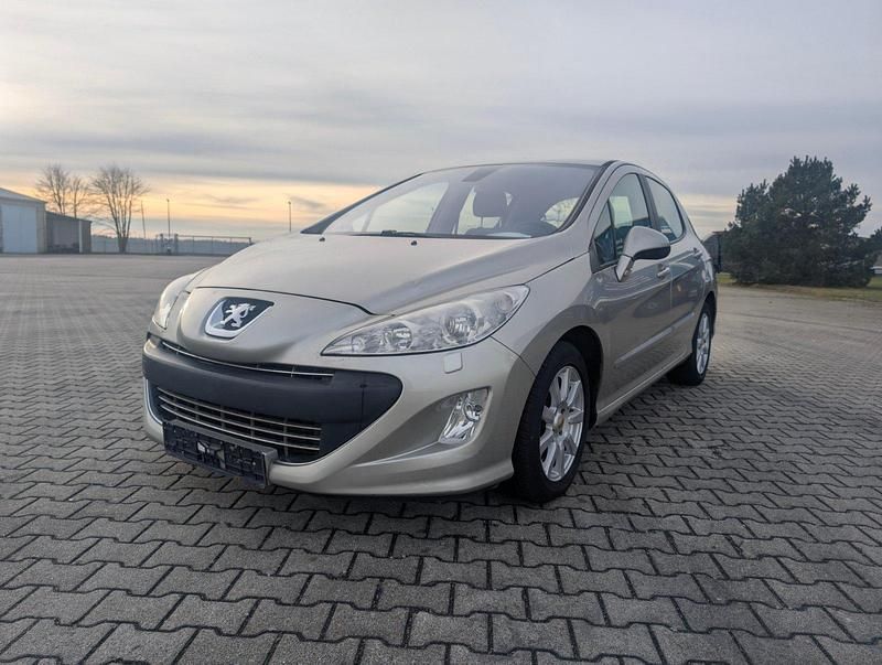 Silber Gebraucht 2009 Peugeot 308 Limousine | 2.200 € (Fairer Preis) - Bild 1/4