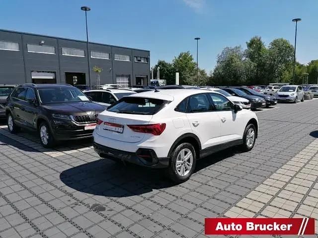 Gebraucht Audi Q3 Sportback Ambiente 150 PS (110 kW) 2022 Weiß SUV