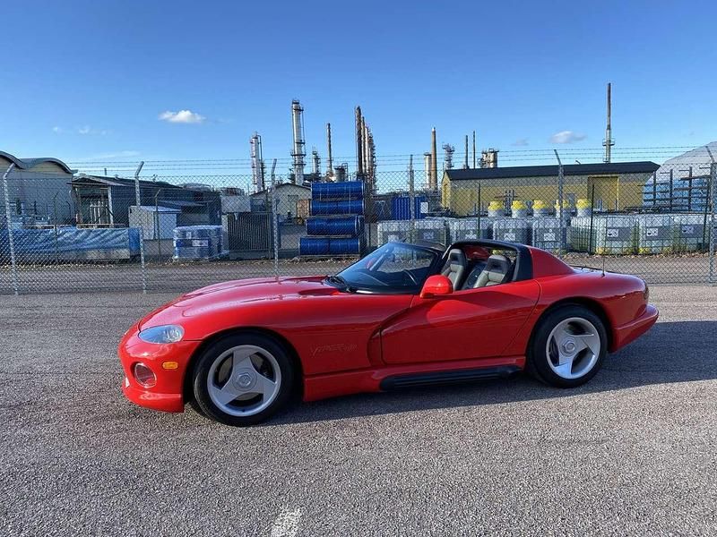 Second-hand Dodge Viper 400 CP (294 kW) 1992 Roșu Cabrio