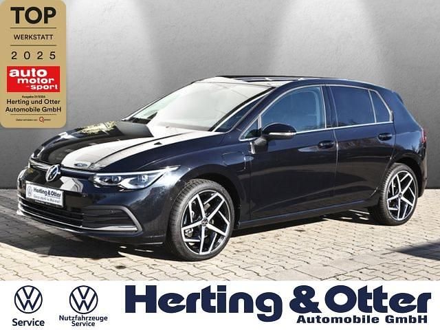 Deep black perleffekt Gebraucht 2020 VW Golf Style Limousine | 18.900 € (Guter Preis) - Bild 1/3