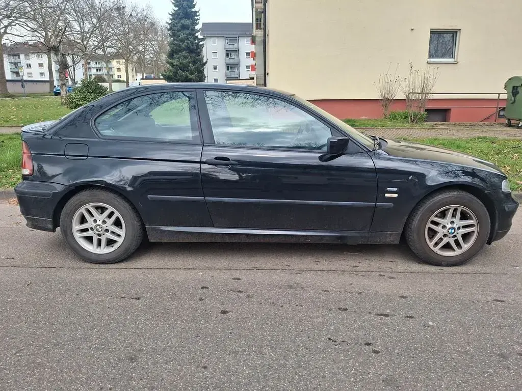 Gebraucht BMW 316 Compact 116 PS (85 kW) 2004 Schwarz Kleinwagen