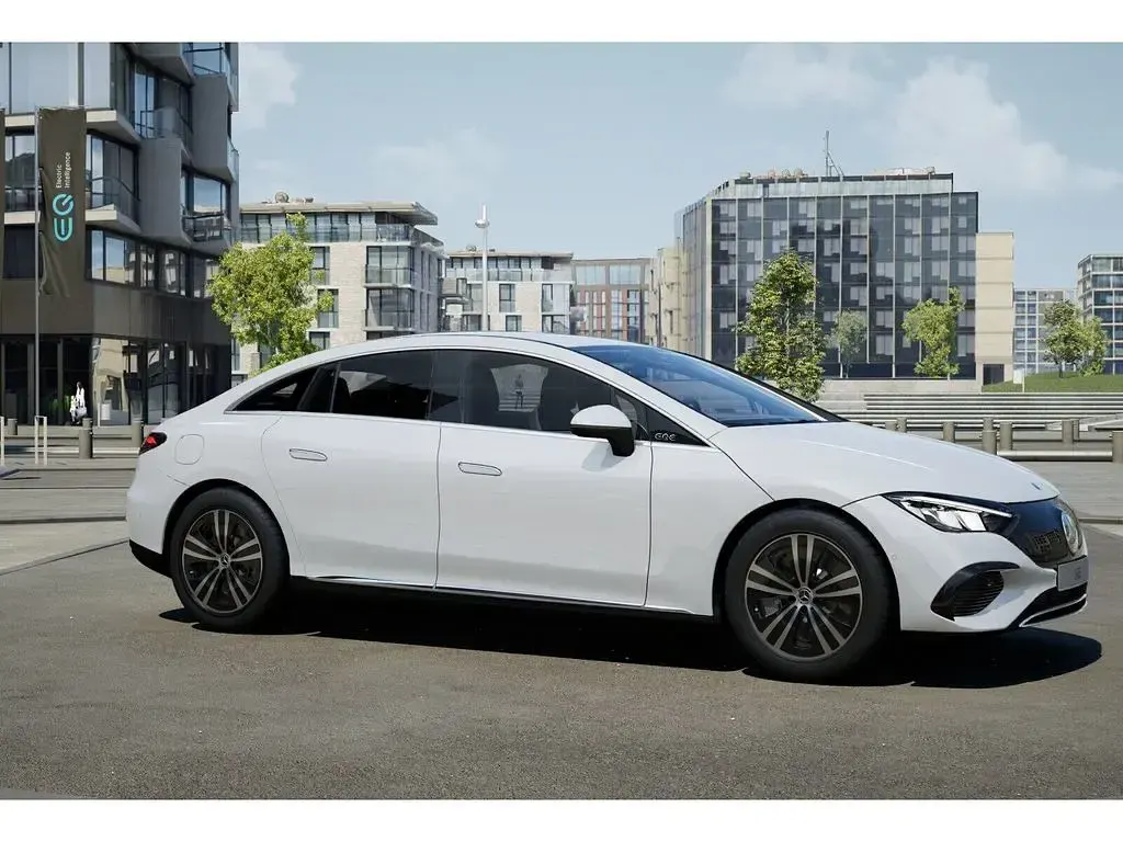 Neu Mercedes EQE300 194 kW (265 PS) 2026 Weiß Limousine