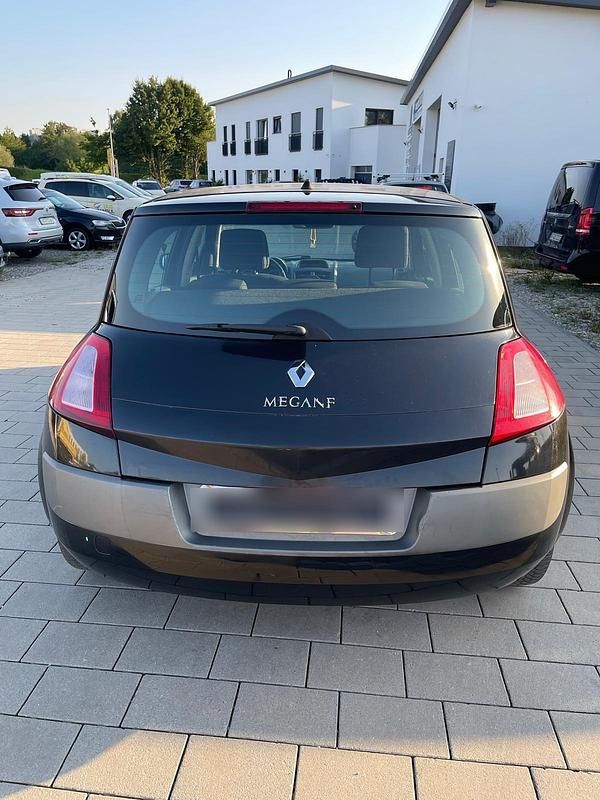Schwarz Gebraucht 2004 Renault Mégane II Kleinwagen | 1.100 € - Bild 1/4