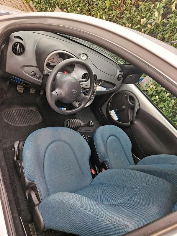 Second-hand Ford Ka 60 CP (44 kW) 2006 Argintiu Hatchback
