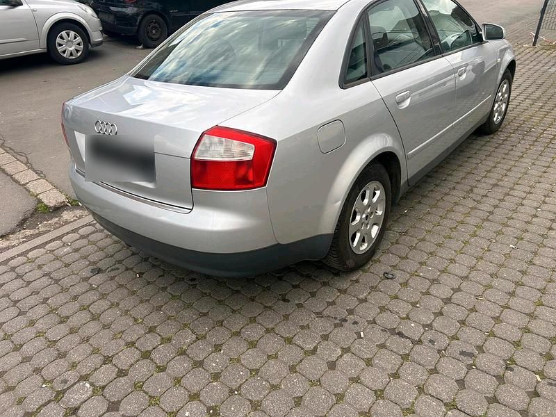 Gebraucht Audi A4 131 PS (96 kW) 2002 Silber Limousine