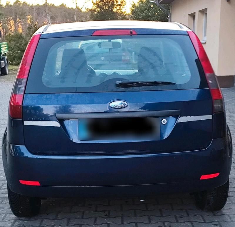 Gebraucht Ford Fiesta 60 PS (44 kW) 2005 Blau Kleinwagen