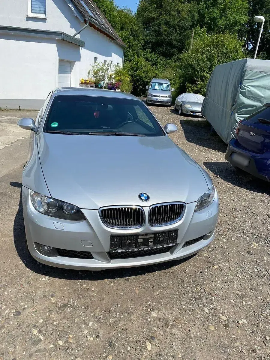 Gebraucht BMW 325 218 PS (160 kW) 2007 Silber Cabrio