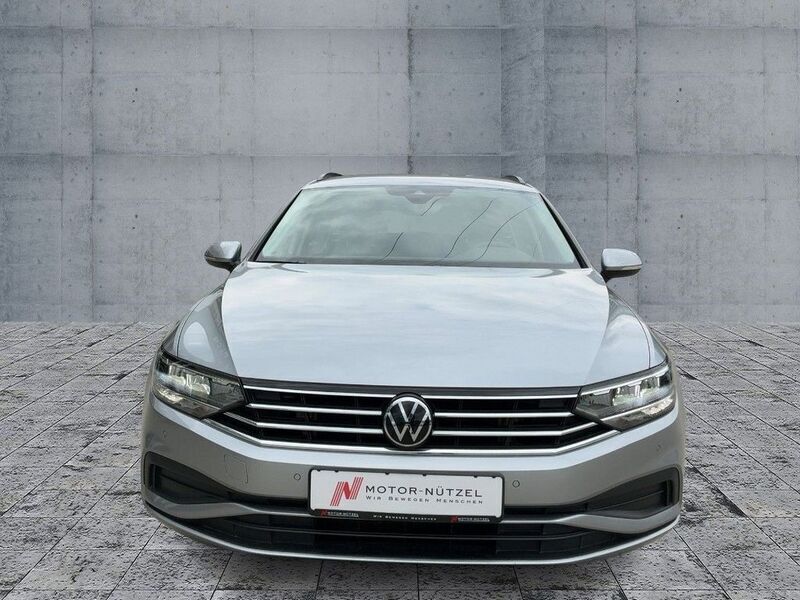 Gebraucht VW Passat Conceptline 150 PS (110 kW) 2022 Pyritsilber metallic Kombi