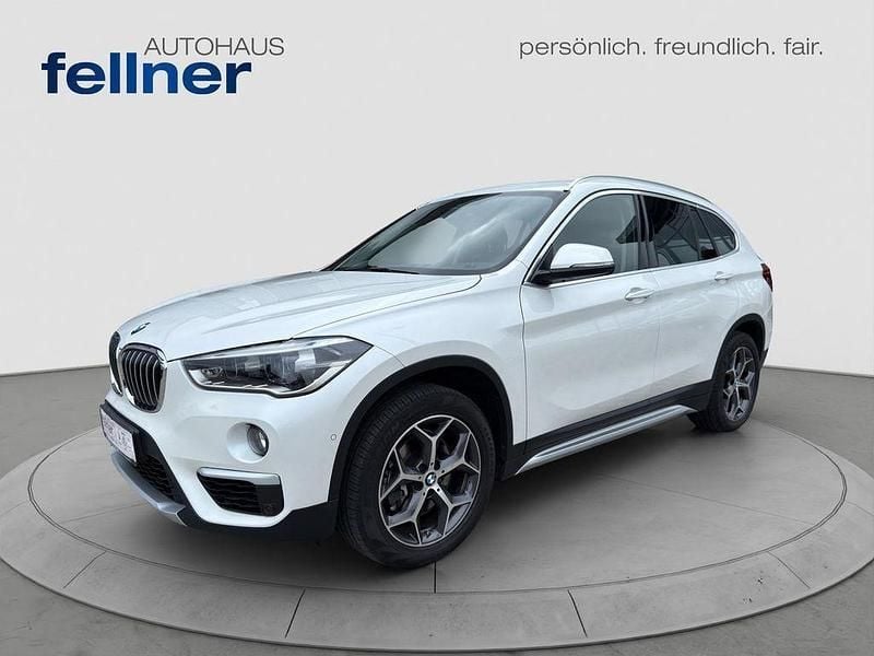 Mineralweiss metallic Gebraucht 2018 BMW X1 xLine SUV | 19.990 € (Guter Preis) - Bild 1/4