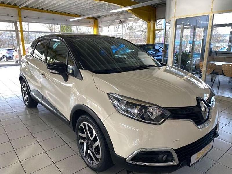 Gebraucht Renault Captur Luxe 120 PS (88 kW) 2014 Elfenbein d16 + schwarz gne SUV