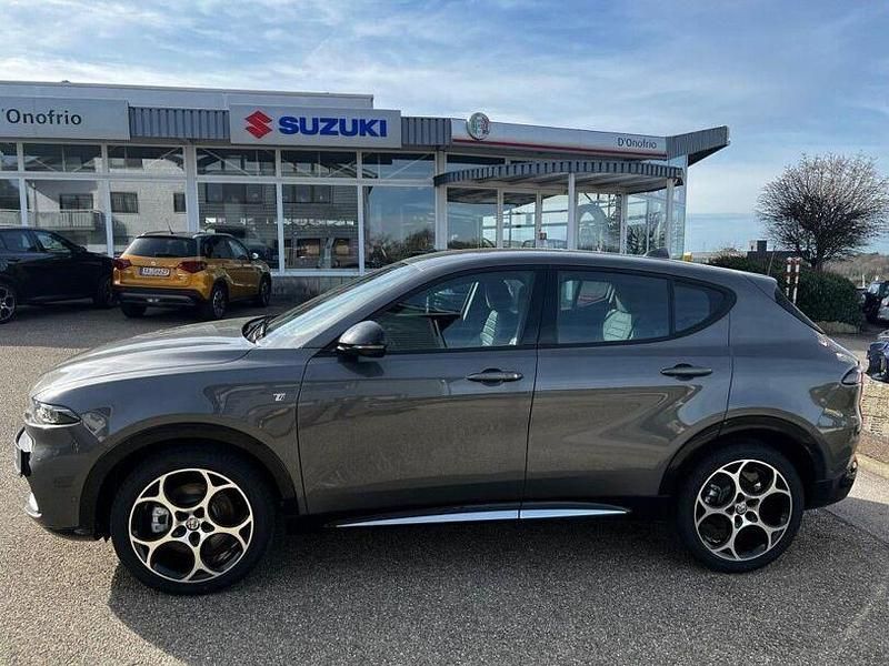 Gebraucht Alfa Romeo Tonale Ti 160 PS (117 kW) 2024 Grigio vesuvio metallic SUV