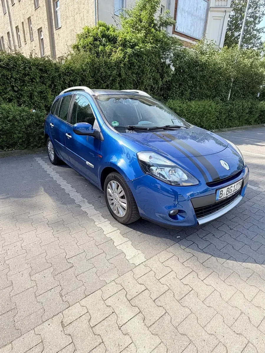 Occasion Renault Clio II 90 ch (66 kW) 2011 Bleue Berline