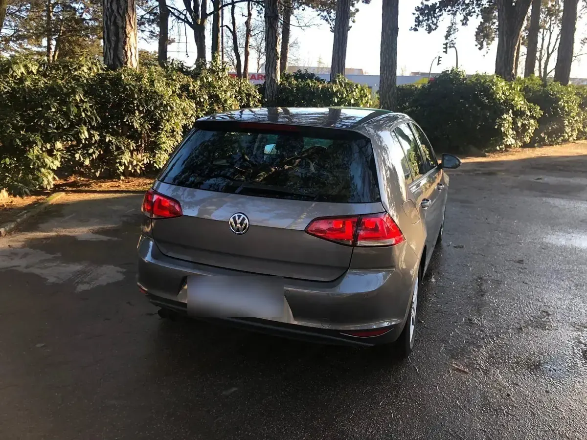 Gebraucht VW Golf VII 122 PS (89 kW) 2013 Grau Limousine