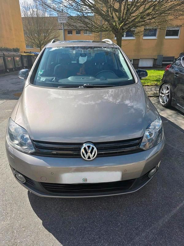 Gebraucht VW Golf VII 84 PS (61 kW) 2012 Gold Kleinwagen