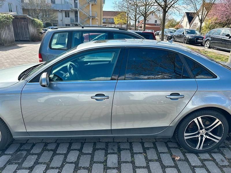 Gebraucht Audi A4 Ambiente 170 PS (125 kW) 2011 Silber Limousine