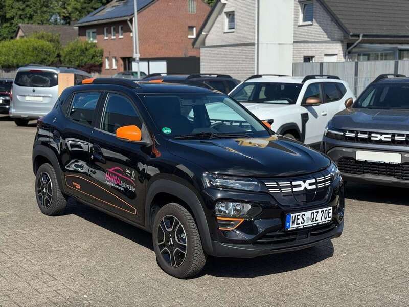 Schwarz Gebraucht 2023 Dacia Spring Kleinwagen | 13.490 € (Fairer Preis) - Bild 1/4