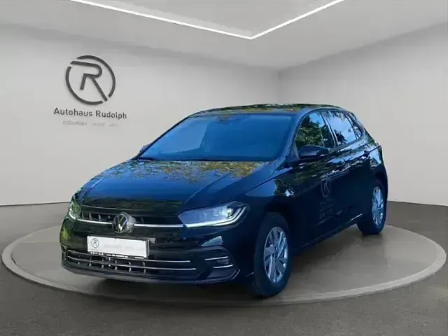 Gebraucht VW Polo Style 95 PS (69 kW) 2024 Deep black perleffekt Limousine