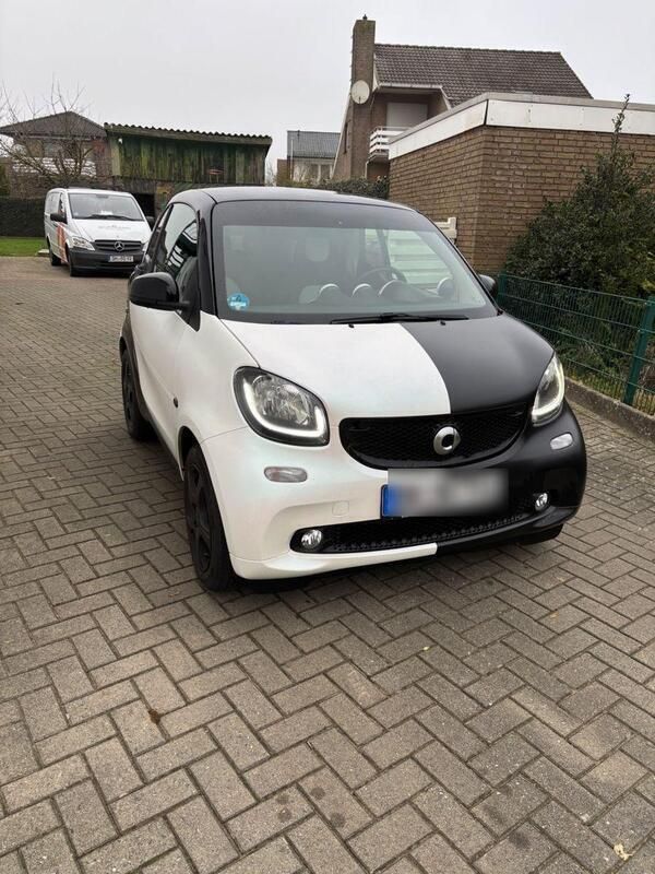 Weiß Gebraucht 2015 Smart ForTwo Coupé Coupé | 7.800 € (Fairer Preis) - Bild 1/4