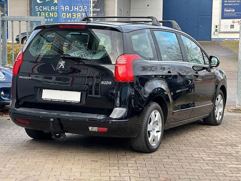 Gebraucht Peugeot 5008 150 PS (110 kW) 2013 Schwarz Van / Kleinbus
