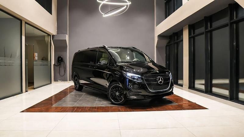 Gebraucht Mercedes V300 AMG 239 PS (175 kW) 2022 Obsidianschwarz Van / Kleinbus