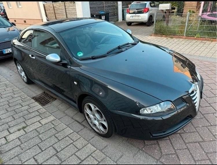 Schwarz Gebraucht 2006 Alfa Romeo GT Coupé | 2.500 € - Bild 1/4
