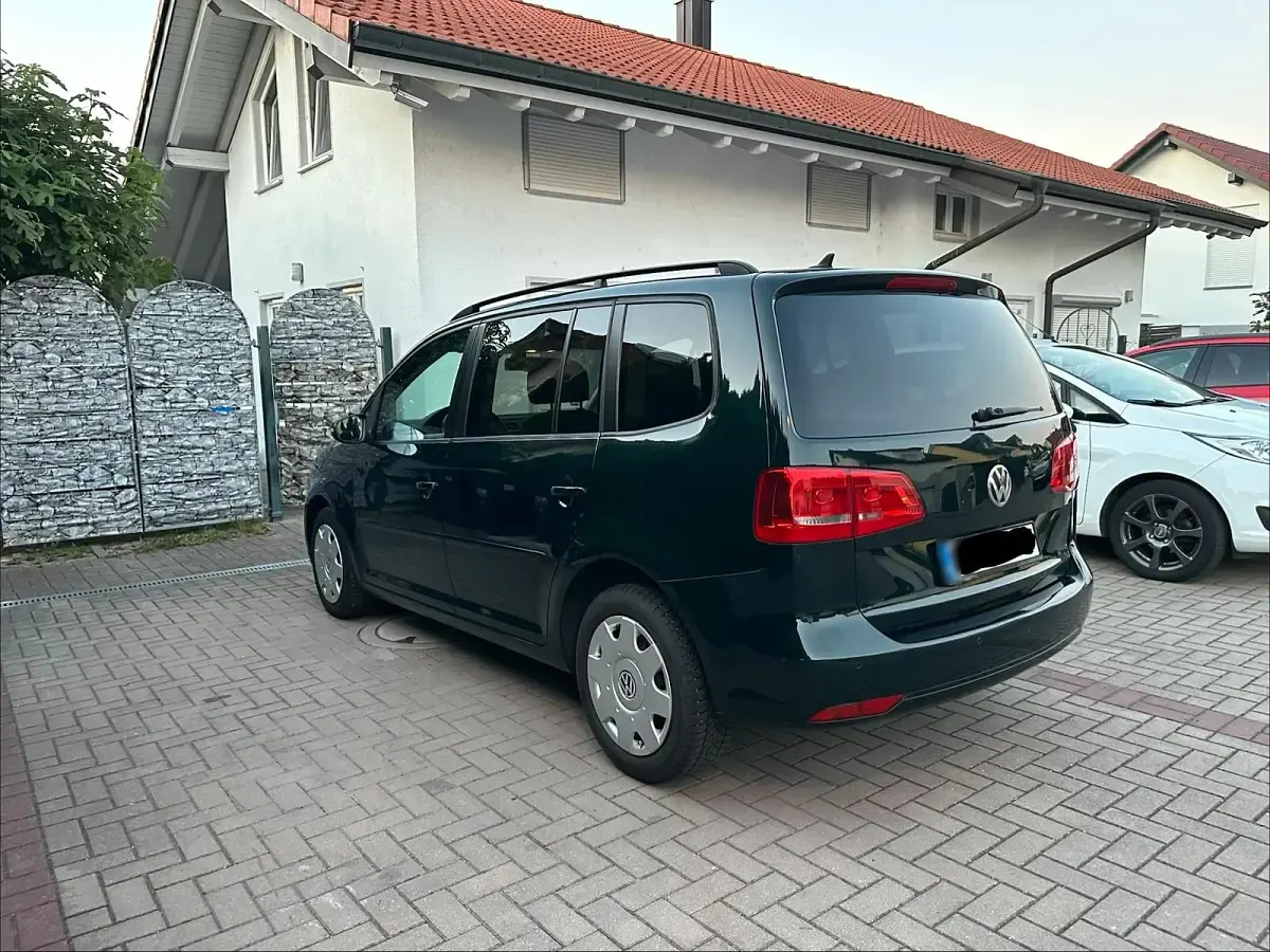 Gebraucht VW Touran 140 PS (102 kW) 2013 Grün Van / Kleinbus