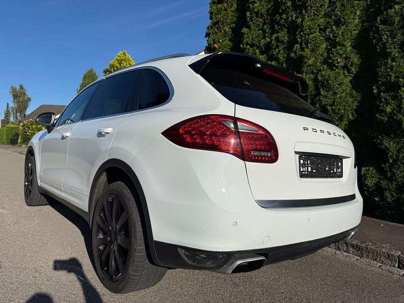 Gebraucht Porsche Cayenne 245 PS (180 kW) 2012 Weiß SUV