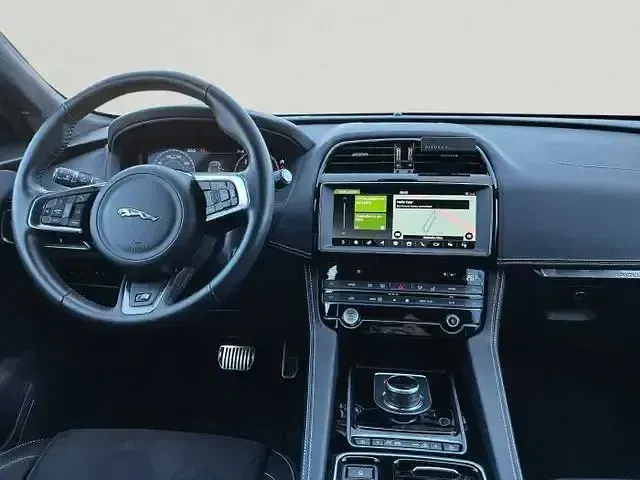 Gebraucht Jaguar F-Pace S 304 PS (223 kW) 2019 Schwarz SUV