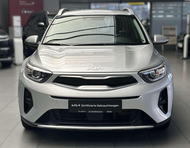 Gebraucht Kia Stonic Vision 101 PS (74 kW) 2024 Sparkling silver SUV