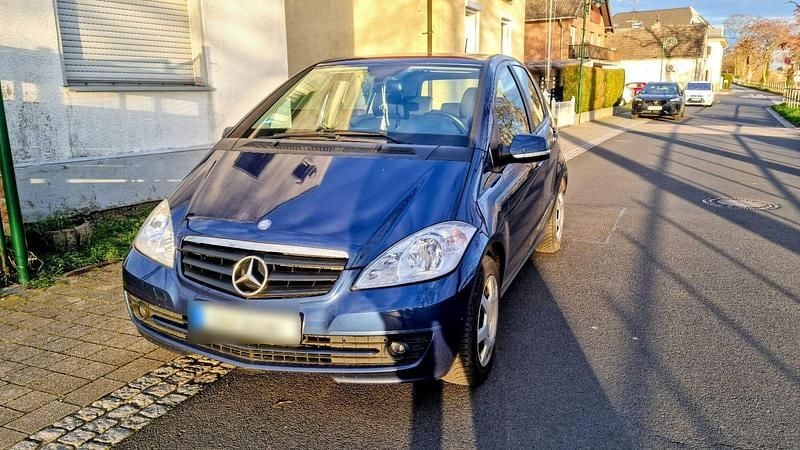 Gebraucht Mercedes A160 95 PS (69 kW) 2011 Blau Van / Kleinbus