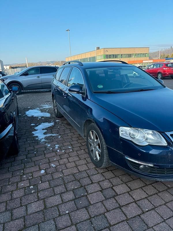Blau Gebraucht 2009 VW Passat Kombi | 1.800 € (Superpreis) - Bild 1/4