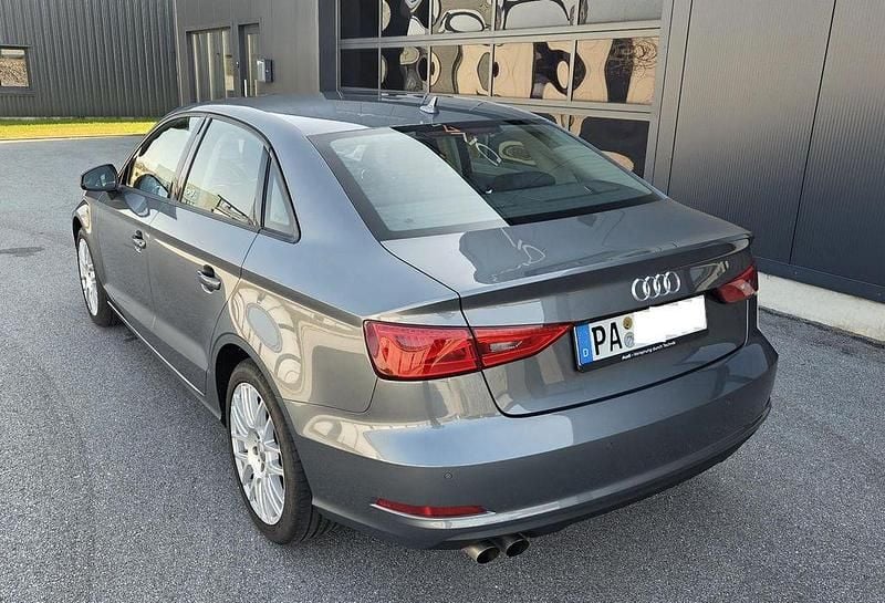 Gebraucht Audi A3 Ambiente 125 PS (91 kW) 2016 Grau Limousine
