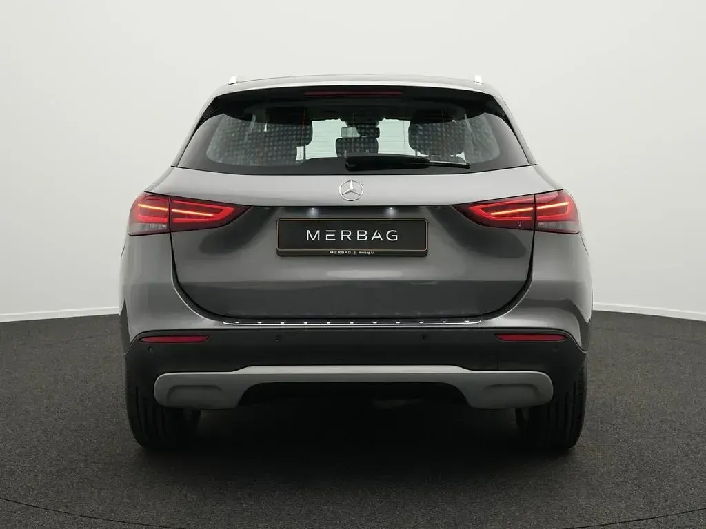 Gebraucht Mercedes GLA180 116 PS (85 kW) 2020 Grau SUV