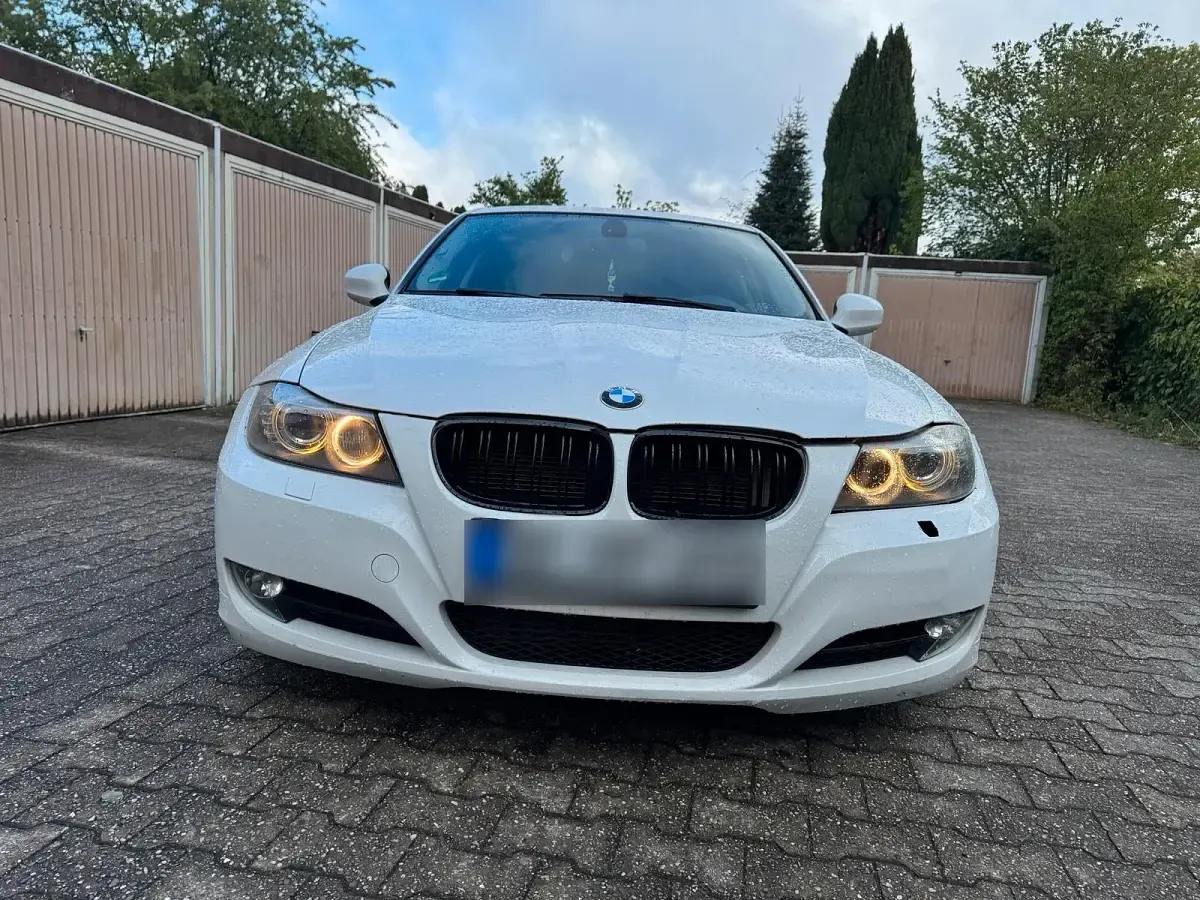 Käytetty BMW 330 245 HP (180 kW) 2011 Valkoinen Sedan