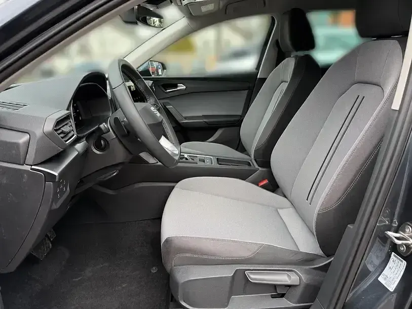 Second-hand Seat Leon Style 150 CP (110 kW) 2026 Gri Break