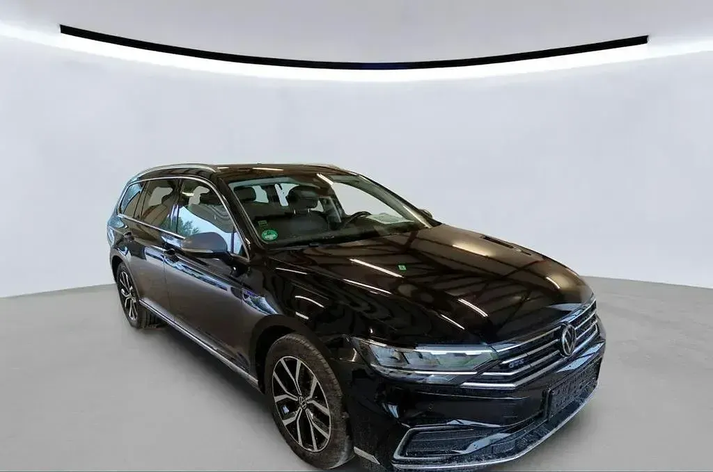 Gebraucht VW Passat GTE 156 PS (114 kW) 2021 Schwarz Kombi