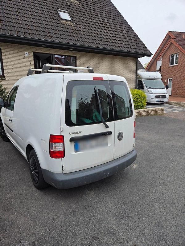 Usata VW Caddy 75 CV (55 kW) 2005 Bianco Monovolume