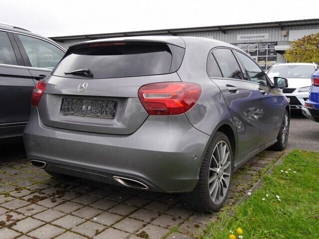 Gebraucht Mercedes A200 156 PS (114 kW) 2016 Grau Kleinwagen