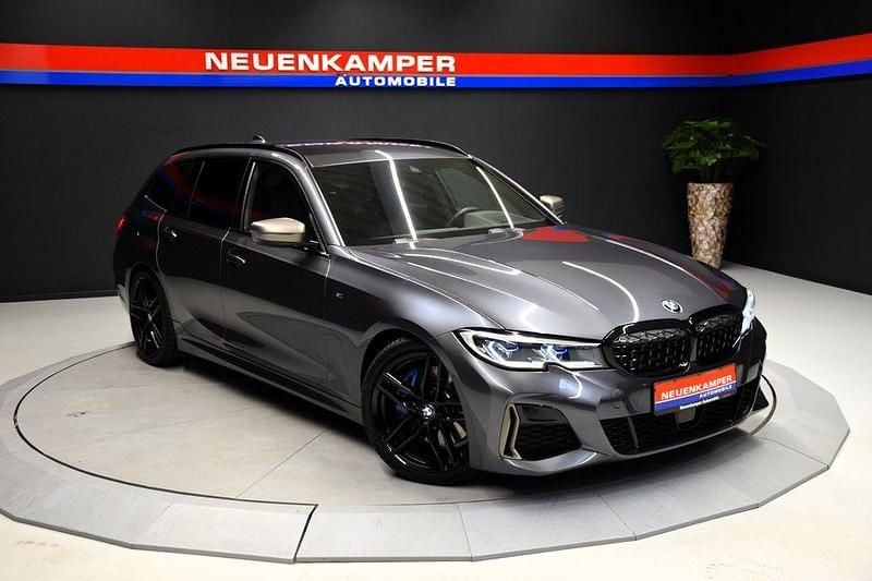 Grau Gebraucht 2022 BMW M340 M Sport Limousine | 43.990 € (Superpreis) - Bild 1/4