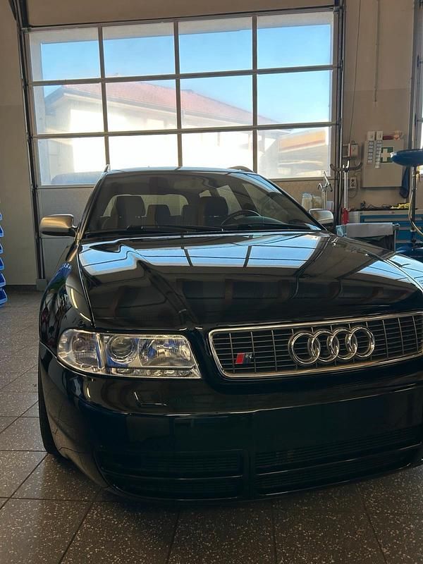 Second-hand Audi RS4 265 CP (194 kW) 2001 Negru Break