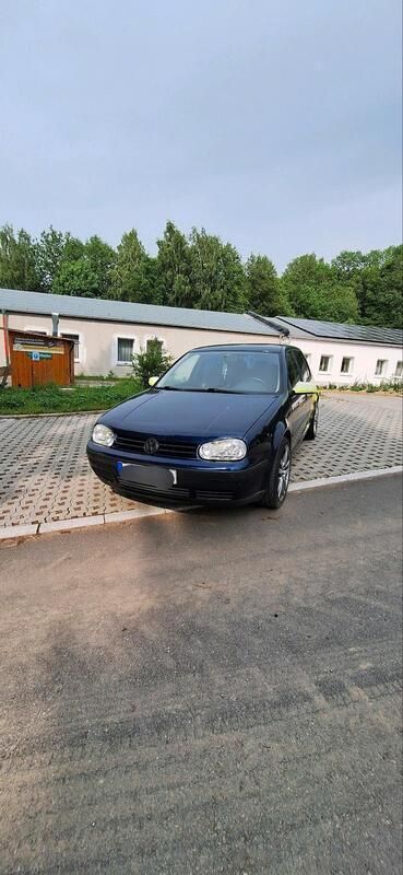 Blau Gebraucht 2000 VW Golf IV Limousine | 1.350 € (Fairer Preis) - Bild 1/4