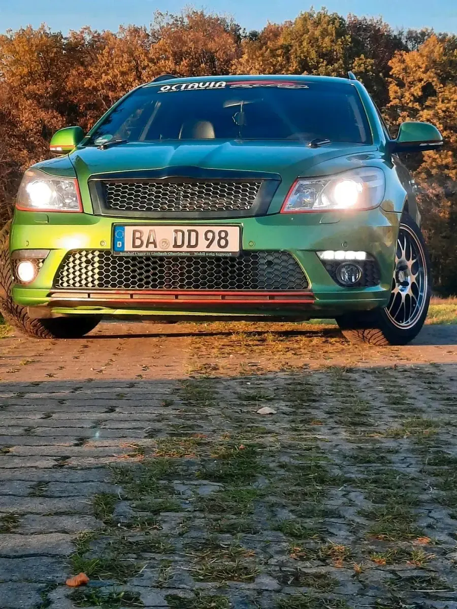 Gebraucht Skoda Octavia 200 PS (147 kW) 2012 Grün Kombi