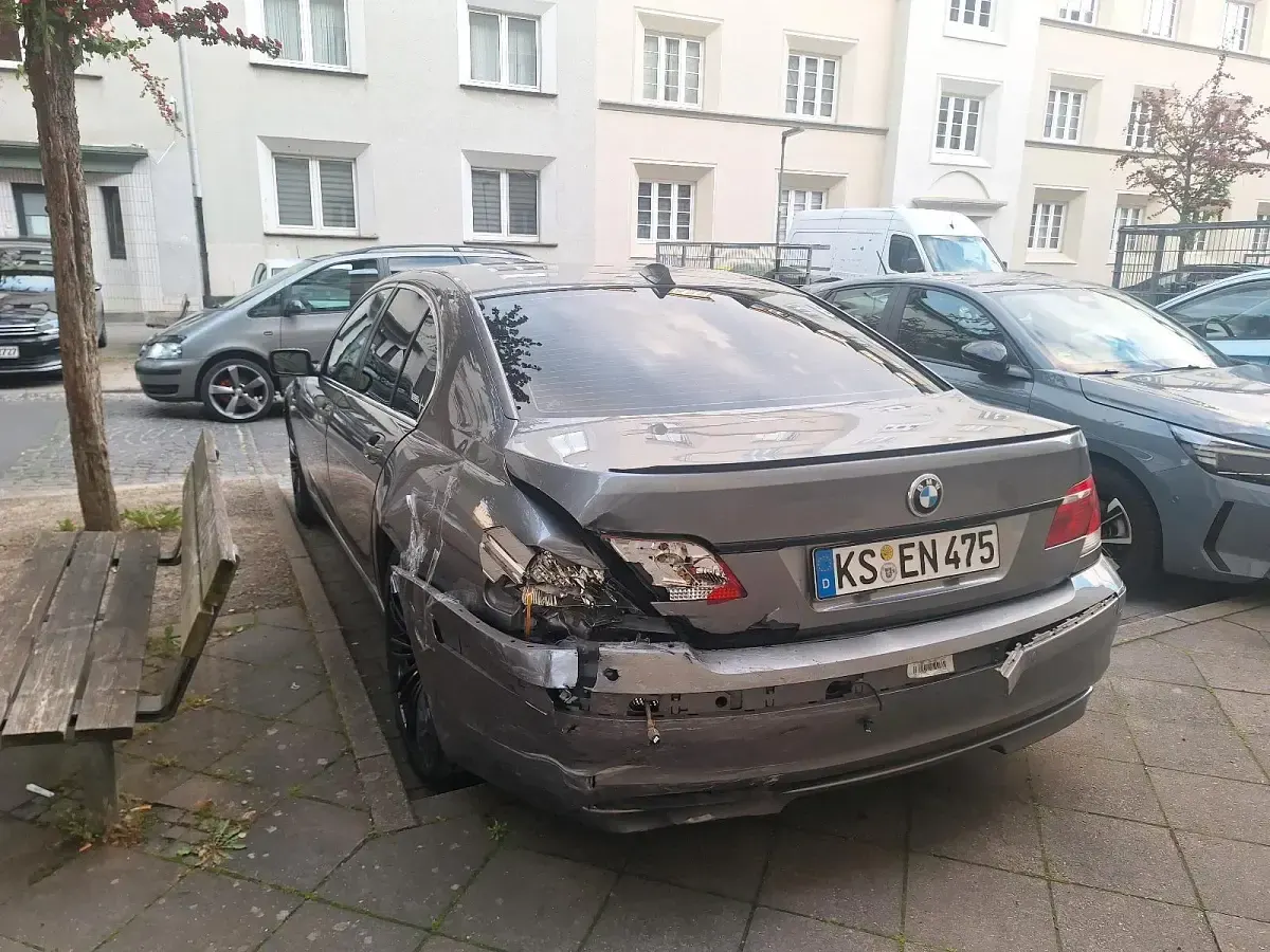 Gebraucht BMW 730 231 PS (169 kW) 2025 Gold Limousine