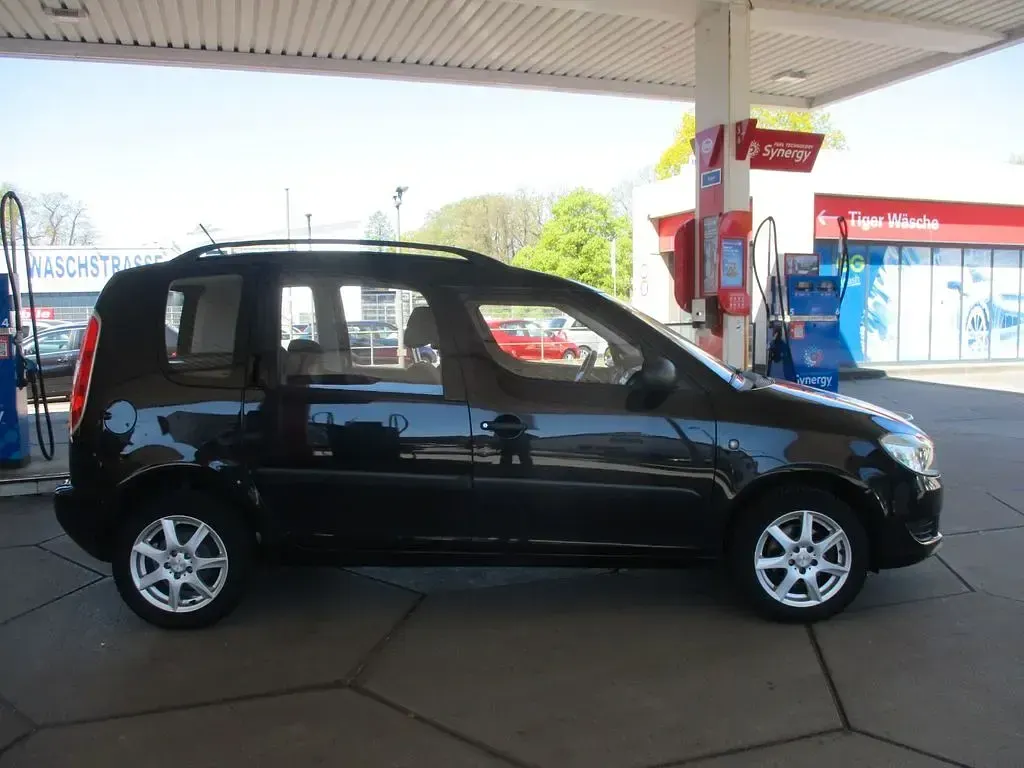 Gebraucht Skoda Roomster Plus Edition 69 PS (50 kW) 2014 Schwarz Van / Kleinbus